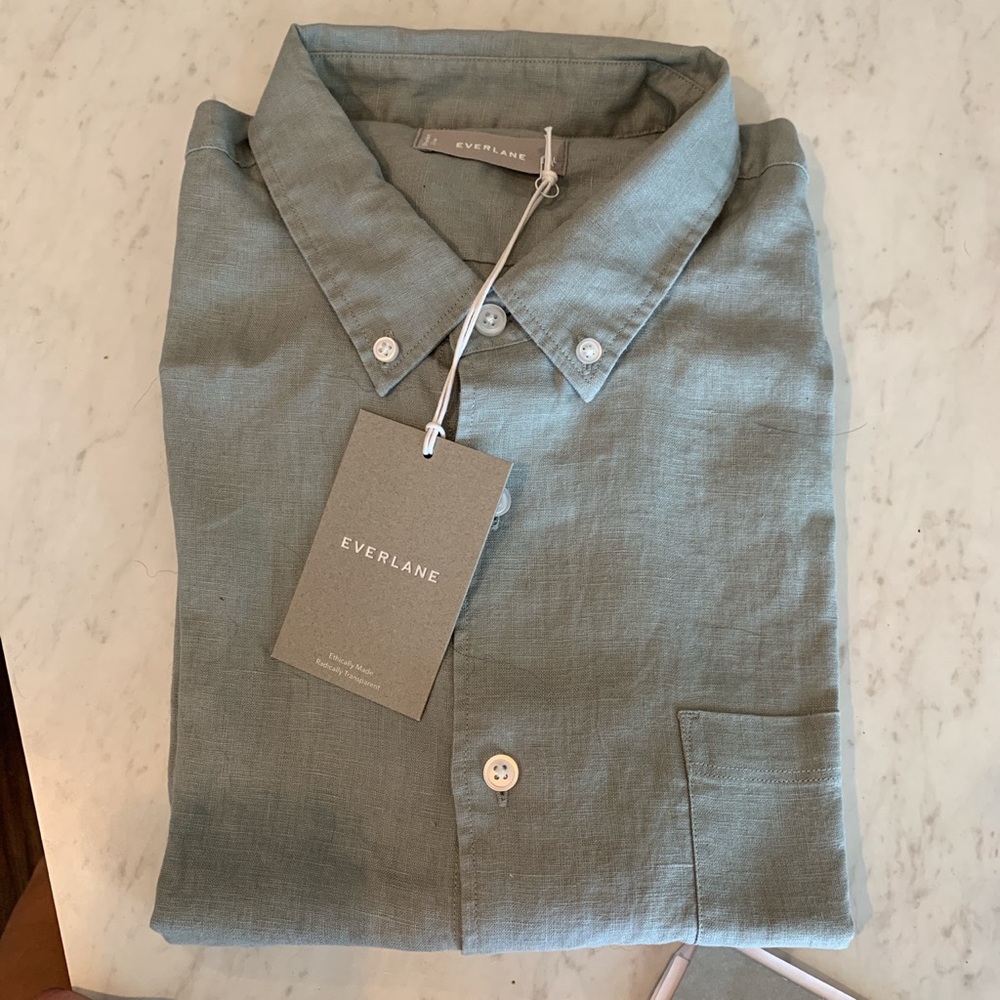 Men’s Linen Everlane button up
